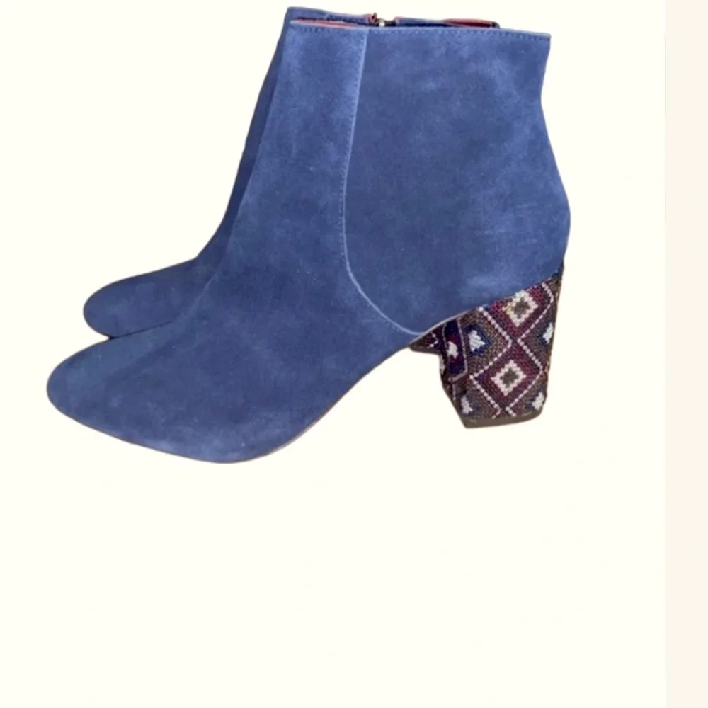 band of gypsies Wild Heart Navy Boots SZ 8.5